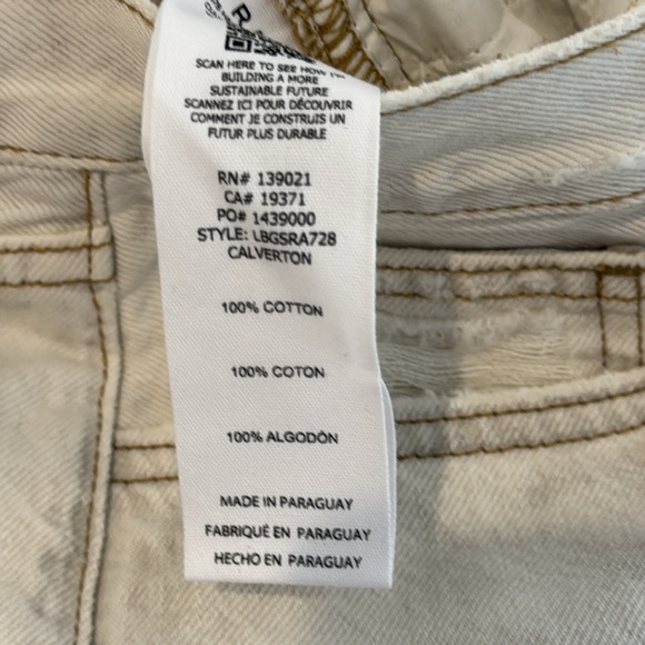 Frame Le Brigette High Waist Raw Hem Denim Shorts - Picture 11 of 16